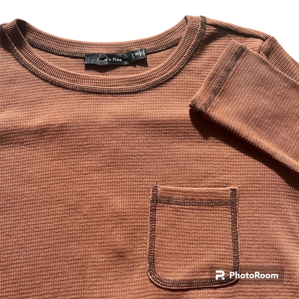 Doe & Rae‎ Women’s Small Polyester Back Zippered Brown Waffle Knit Thermal Shirt